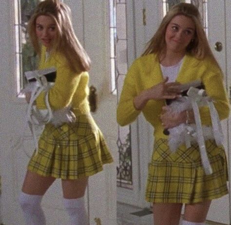 Cher Horowitz Outfit, Cher Clueless Outfit, Nostalgic Movies, Uncultured Swine, Clueless Cher, Cher Outfits, Clueless 1995, Look 80s, Cher Clueless