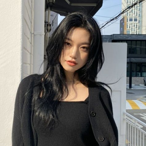 weki meki doyeon Weki Meki Doyeon, Doyeon Wekimeki, Kim Doyeon, Children Photography Poses, Female Idols, Deja Vu, Aesthetic People, Korean Idol