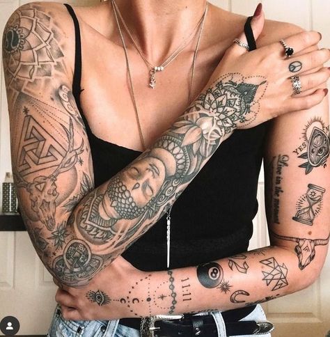 Buddha Tattoo Sleeve, Many Tattoos, Font Tato, Tattooed Models, Buddhist Tattoo, Buddha Tattoo Design, Buddha Tattoos, Ganesha Tattoo, Inspiration Tattoos