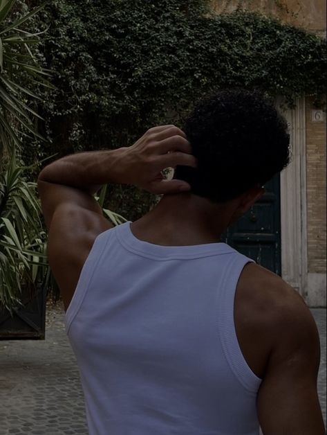 Percy Jackson And The Olympians, Poses For Men, Summer Aesthetic, Percy Jackson, Dream Life, Photo Inspiration, Black Men, Photography Poses, Brazil