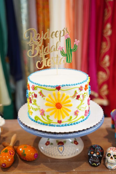 Fiesta Bridal Shower Cake, Fiesta Cake, Fiesta Bridal Shower, Fiesta Theme, Bridal Shower Cake, Couple Shower, Cake Toppings, Bridal Shower Theme, Shower Cake