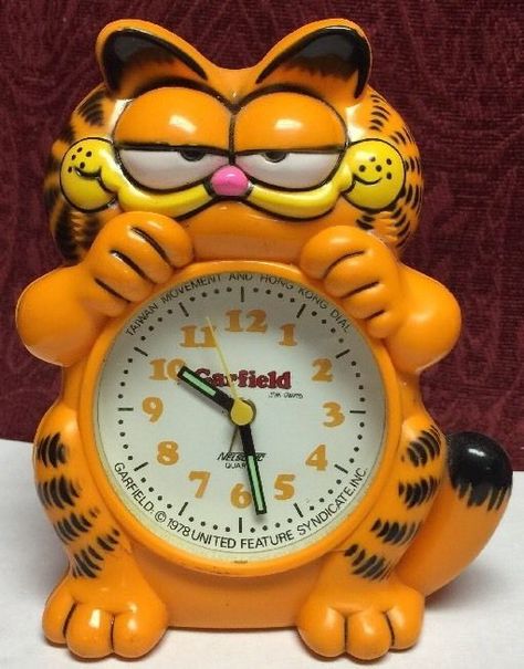 Garfield Clock, Garfield Items, Fat Orange Cat, Cookie Cat, Garfield Images, Garfield Cat, Garfield And Odie, Cat Clock, Cool Clocks