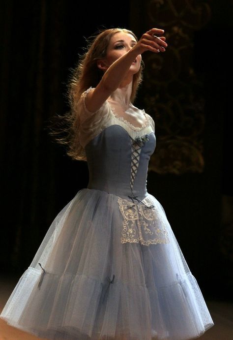 Manon Ballet, Giselle Ballet, Ballet Aesthetic, Ballet Images, Ballet Russe, Ballet Inspiration, Classical Ballet, Ballet Photography, Ballet Beautiful