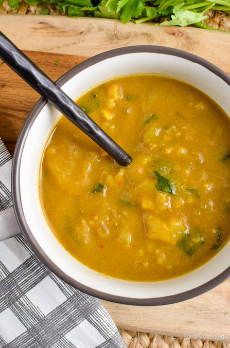 Carrot Ideas, Curried Cauliflower Soup, Curried Cauliflower, Freezer Food, Cauliflower Soup Recipes, Homemade Soup Recipe, Curry Soup, Cauliflower Curry, Yummy Pasta Recipes