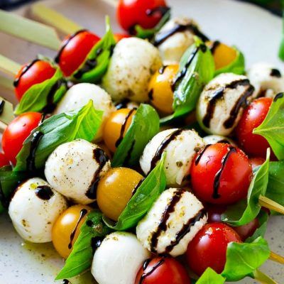 Appetizers Recipes- Page 13 of 20 - Dinner at the Zoo Caprese Skewers, Bite Size Appetizers, Food Appetizers, Cold Appetizers, Picnic Food, Balsamic Glaze, Fresh Mozzarella, Best Appetizers, The Zoo