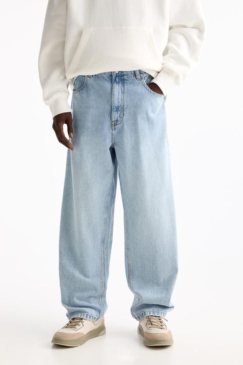 Baggy Light Blue Jeans, Pull N Bear, Light Blue Jeans, Pull & Bear, Relaxed Fit Jeans, Light Blue Denim, Jeans Boyfriend, Baggy Jeans, Jeans Straight Leg