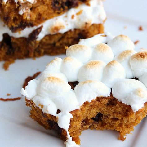 Easy Pumpkin Bars, Pumpkin Marshmallow, Healthy Pumpkin Dessert, Marshmallow Pumpkin, Marshmallow Bars, Six Sisters Stuff, Sweet Bar, Pumpkin Bars, Pumpkin Treat