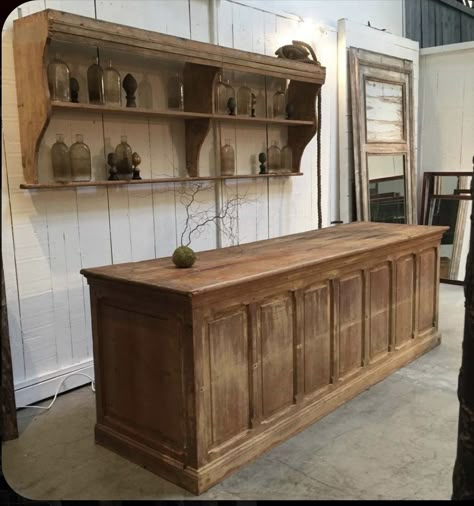 Antique Store Counter, Mercantile Store Ideas, Retail Store Counter, Boutique Counter, Store Counter, Shop Counter, Antique Shop, Shop Interiors, Tasting Room