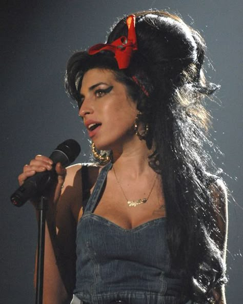 Amy Winehouse Style, Amazing Amy, Sanaa Lathan, Photographie Portrait Inspiration, Courtney Love, Park Shin Hye, Alyssa Milano, Janis Joplin, The Perfect Guy