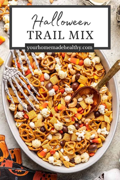 Throw together this ultimate Halloween Trail Mix in just minutes! It's salty, sweet, and extra spooky, perfect for scary movie nights, Halloween parties, costume parades, and gifting to friends and neighbors. Halloween Trail Mix Recipe, Halloween Trail Mix, Halloween Party Mix, Halloween Snack Mix, Halloween Appetizers Easy, Trail Mix Recipes, Easy Halloween Party, Healthy Holiday Recipes, Halloween Treats Easy