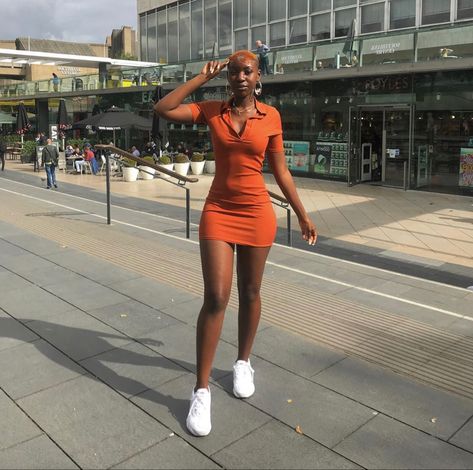 Dressy Outfits With Sneakers, Short Orange Dress, Accessorizing Outfits, Dress And Sneakers Outfit, Hot Weather Outfits, Body Con Dress Outfit, Tight Dress Outfit, Cute Short Dresses, Everyday Fashion Outfits