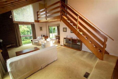 Airbnb Property, Bathroom Retro, Loft Conversions, 1970s Home, Retro Interior Design, Home Stuck, Modern Home Interior Design, Wooden Staircases, Fantasy Homes