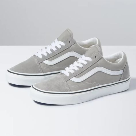 Cute Vans, Grey Vans, Tenis Vans, Vans Original, Van Color, Old Skool Black, Vans Store, Shoes Vans, White Vans