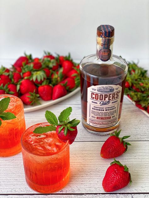 Strawberry Bourbon Cocktail Cocktails Strawberry, Bourbon Cocktail Recipe, Cocktail Food, Bourbon Cocktail, Champagne Vinegar, Seasonal Drinks, Kentucky Straight Bourbon Whiskey, Mint Sprig, Fruity Cocktails