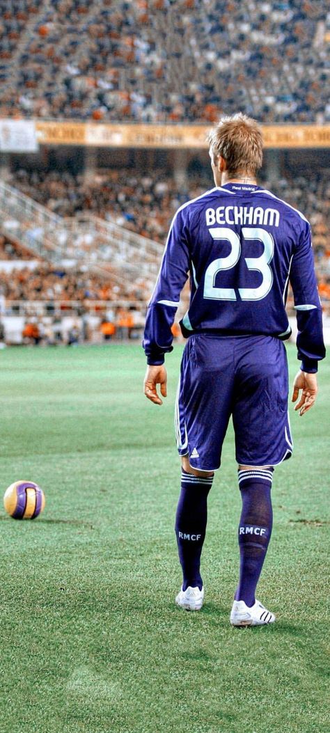 Beckham Wallpaper, David Beckham Wallpaper, David Beckham Football, Beckham Football, Better Call Saul Breaking Bad, Legends Football, Football Players Images, Vintage Soccer, Madrid Wallpaper