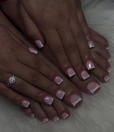 Matching Nail And Feet Set, Birthday Nails And Toes Set, Classiest Nails, Short Acrylic Nails And Toes Matching, Nail And Toes Matching Ideas Summer, Matching Pedicure And Manicure, Matching Nail Sets, Acrylic Nails And Toes Matching, Nails And Feet Set