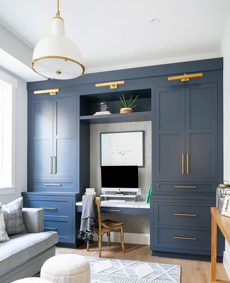 Brooke Wagner Design’s Instagram post: “Back to school today, (virtually). I could use multiple of these work stations throughout my house. Have you heard there’s an actual desk…” Office Upper Cabinets, Closed Storage Office, Schoolroom Ideas, Brooke Wagner, Office Built Ins, Cozy Family Rooms, Dining Office, Long House, Office Remodel