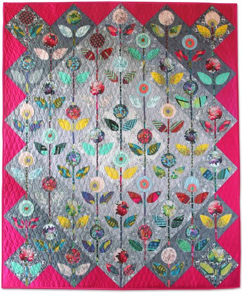 Anna Maria Horner: Folk Flower Quilt! Flower Quilt Patterns, Appliqué Quilts, Anna Maria Horner, Anna Marie, Quilt Modernen, Flower Quilts, Quilt Care, Reverse Applique, Dresden Plate