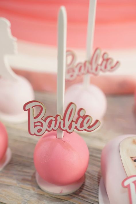 Barbie Cake Pops, Barbie Cake Designs, Pink Cake Pops, Barbie Birthday Cake, Barbie Theme Party, Birthday Cake Pops, Barbie Box, Adoption Party, Barbie Birthday Party