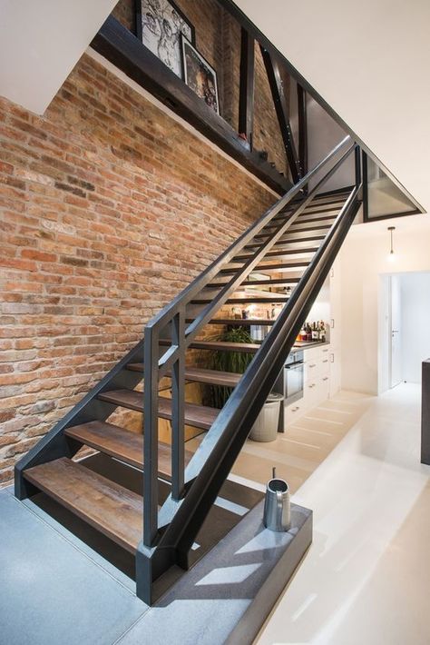 تحت الدرج, Industrial Stairs, Escalier Design, Open Staircase, Steel Stairs, Stairs Architecture, Stairs Design Modern, Stair Case, Lan Can