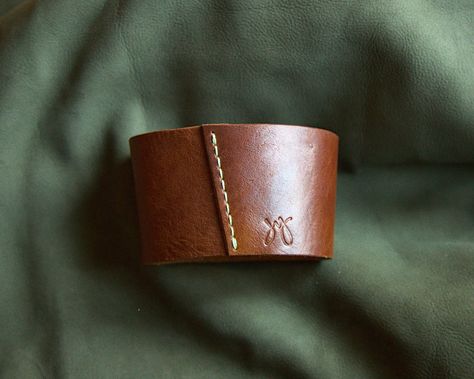 Leather Coffee Sleeve Cozy | JENNIFER YUN : LEATHER WOOL DESIGN Leather Coffee Sleeve, Coffee Sleeve Pattern, Wool Design, Cup Sleeve, Coffee Sleeve, Sleeve Pattern, Dyeing Process, Leather Sleeve, Stitching Leather