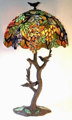 Tiffany Vitray, Christmas Potluck, Bird Lamp, Beautiful Boards, Lampe Art Deco, Tiffany Style Table Lamps, Tiffany Style Lamp, Tiffany Lamp, Tiffany Art