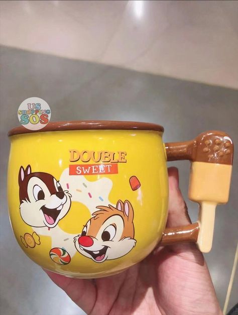 New & Exclusive Chillin Ice Cream Bars Mugs Collection is Released at Shanghai Disney Resort!! Size: 426 ml Winnie The Pooh Mug, Hello Kitty Room Decor, Cookware Essentials, Mugs Collection, Ice Cream Bars, Trendy Water Bottles, Disney Cups, Hello Kitty Rooms, Shanghai Disney Resort