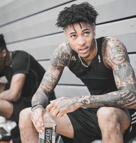 Kelly Oubre Jr, Kelly Oubre, Cute Black Guys, Boys Basketball, Man Crush Everyday, The Pack, Basketball Players