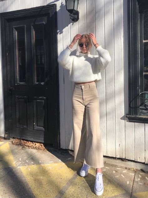 Wide Leg Outfit, Jean Beige, Winter Mode Outfits, Wide Leg Jeans Outfit, Legs Outfit, Jeans Outfit Winter, Looks Pinterest, Look Retro, Cute Spring Outfits