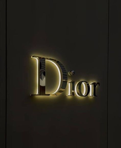 White Wallpaper For Iphone, Luxury Brand Names, Dior Aesthetic, Dior Girl, Name Plate Design, Insta Quotes, Dior Logo, Rich Lifestyle, Luxury Wallpaper