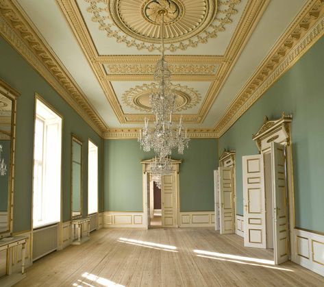 The colours of the Empire style interior in Frederik VIII’s Palace at Amalienborg - The Royal Danish Collection Palace Interior Design, Palace Interior, Olafur Eliasson, Castles Interior, Colored Ceiling, Empty Room, Empire Style, House Inspo, Beautiful Interiors