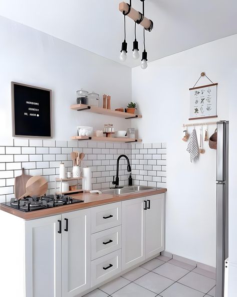 Tiny Kitchen Design, Small Apartment Kitchen, Kabinet Dapur, Small Kitchen Decor, Kitchen Design Plans, Kitchen Room Design, Apartment Kitchen, Kitchen Reno, Home Design Decor