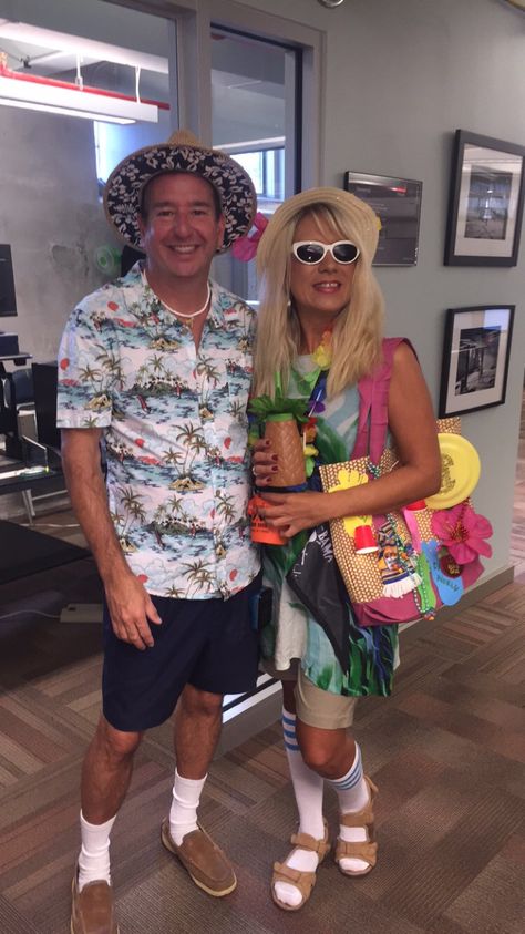 Tropical Tourist Outfit, Wacky Tourist Outfit, Crazy Tourist Costume, Cute Tacky Tourist Outfit, Hawaiian Tourist Costume, Tacky Tourist, Tourist Dress Up Day, Meme Party Theme Outfit Ideas, Tacky Tourist Outfit