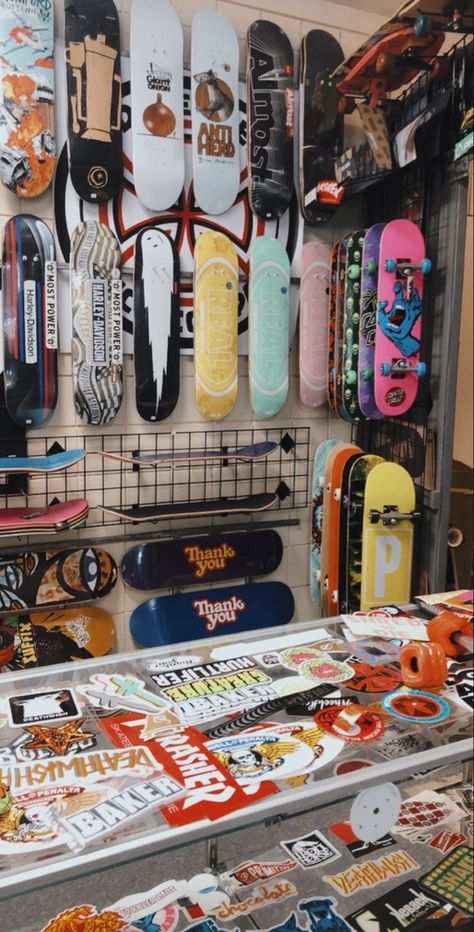 Skater, skate shop, skateboards, thrasher, streetwear, grunge, aesthetic Skateboarding Aesthetic, Skate Vibes, Store Aesthetic, Skate Aesthetic, Skateboarding Tricks, Snow Surfing, Skateboard Aesthetic, Skateboard Art Design, Skate 3