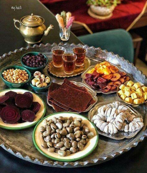 Dried fruit snacks in Iran. The healthiest of all! Persian Desserts, Iranian Dishes, Iran Food, Yalda Night, Iranian Cuisine, Dried Fruit Snacks, Persian Cuisine, Iranian Food, Persian Food