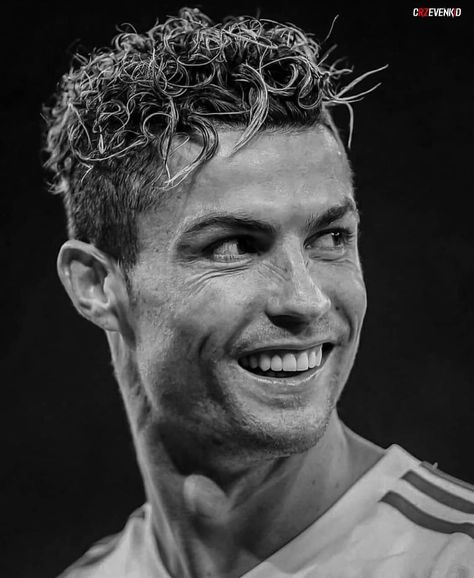 Cristiano Ronaldo Art Drawing, Messi And Ronaldo Drawing, Sketch Of Ronaldo, Ronaldo Drawing Sketch, Person Face Reference, Ronaldo Pic, Cristiano Ronaldo Sketch, Cr7 Drawing, Cristiano Ronaldo Drawing