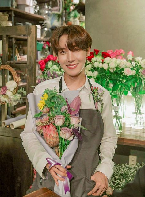 Taehyung With Flower Bouquet, Jhope Images, Vase Display Ideas, Bts Flower Bouquet, Bts Bouquet, Jhope Flower, Hobi Flower, Bts Flower, Jhope Birthday