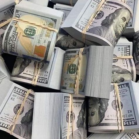 Make money online Money Vision Board, Devils Night, Fake Money, Money Generator, Money Stacks, Money Pictures, Gold Money, Rich Money, Money On My Mind