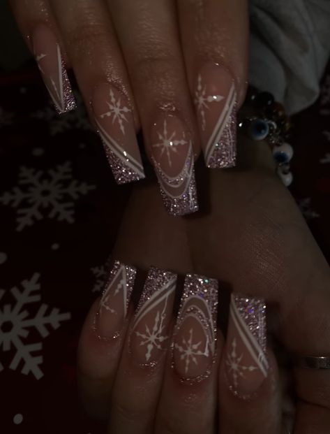 Winter Birthday Nails Almond, New Years Party Nails, Winter Gel X Nails, Pretty Christmas Nails Acrylic, Icy Nails Winter, White Nails Christmas, Nail Designs With Charms, Pretty Christmas Nails, Classy Christmas Nails