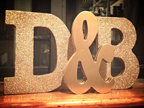 Glitter Letters Diy, Wedding Initials Decor, Gold Glitter Spray Paint, Glitter Projects, Glitter Spray Paint, Wooden Initials, Prom Decor, Wedding Letters, Glitter Spray