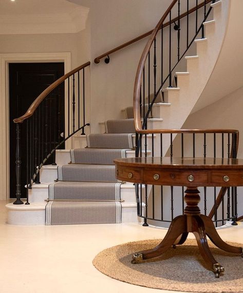 Victorian Stairs, Patterned Stair Carpet, Staircase Runner, Carpet Installation, Elegant Look, Wall Carpet, Carpet Stairs, Flat Weave, To Create