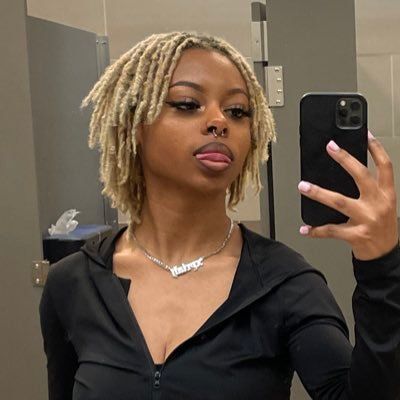 Bleached Dreads, Short Dreads, Natural Locs, Beautiful Dreadlocks, Natural Afro Hairstyles, Loc Journey, Black Person, Dreadlock Hairstyles, Natural Hair Tips