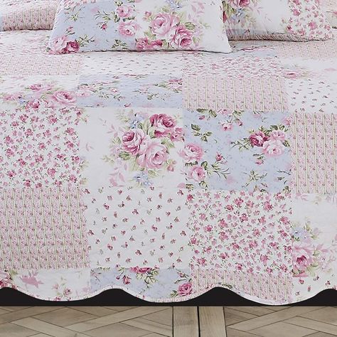 Shabby Chic Bedding Sets Reversible, Flower Bedspread Aesthetic, Coquette Bedspread, Vintage Pink Bedspread, Laura Ashley Ruffled Garden Quilt, Crochet Furniture, Patchwork Bedspread, Shabby Chic Quilts, Girls Bedding Sets