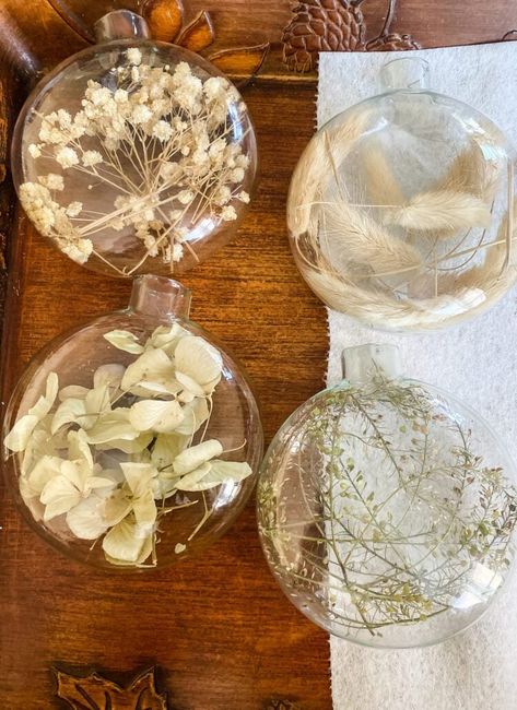 DIY Easy and Beautiful Dried Flower Ornaments - Cottage On Bunker Hill Dried Flower Ornaments, Christmas Tree Bag, Clear Christmas Ornaments, Dried Hydrangeas, White Elephant Gifts Exchange, Christmas Organization, Dried Flower Wreaths, Bunker Hill, Flower Ornaments