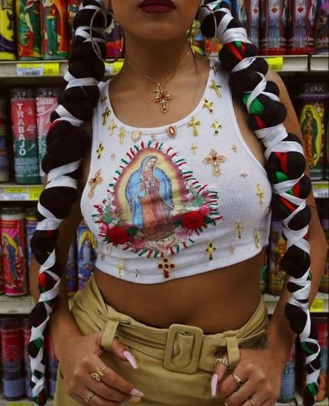 Chicana Aesthetic, Braided Hairstyles For Kids, Chicana Style, Fest Outfits, Mexican Fashion, Estilo Hippy, White Culture, Instagram Baddie, Mario Nintendo