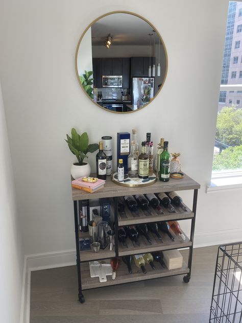 Alcohol Tray Bar Carts, Apartment Liquor Bar, Little Bar Ideas Small Spaces, Mini Bar Apartment, Apartment Bar Ideas, Mini Bar Ideas Small Spaces, Bar Cart Inspo, Apartment Bar, Mens Room Decor