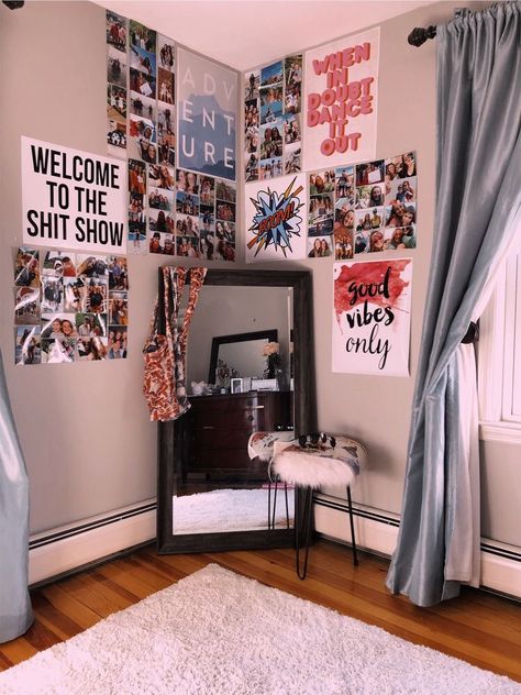 pc: macie moran Zimmer Diy, Dorm Room Walls, Dorm Room Organization, Cute Dorm Rooms, Dorm Room Inspiration, Cute Bedroom Ideas, Room Goals, Cute Room Ideas, Teen Bedroom Decor