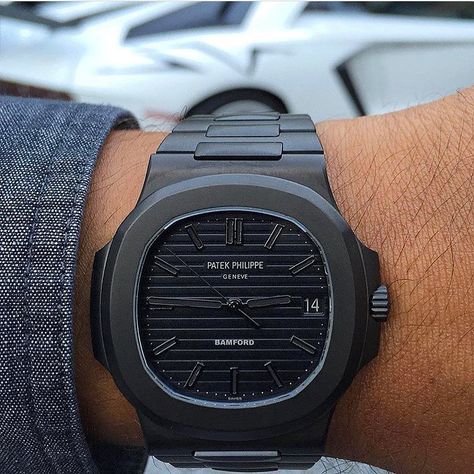 #horologymania on Instagram: “All black Patek 💪🏻 #patek #patekphilippe #pateknautilus #rolexwrist #gmt #seadweller #blackout #deepsea #styleguide #rolexaholics #mondani…” Epic Time, All Black Watches, Stylish Watches Men, Trendy Watches, Patek Philippe Watches, Dream Watches, Patek Philippe Nautilus, Watches Unique, Sport Chic