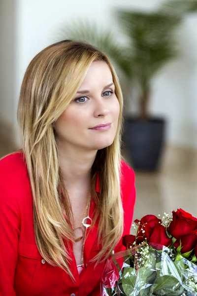 Hallmark Actresses, Hallmark Actors, Bonnie Somerville, Hallmark Holiday Movies, Movies On Tv, Christmas Movies On Tv, Nypd Blue, Family Christmas Movies, Holiday Movies