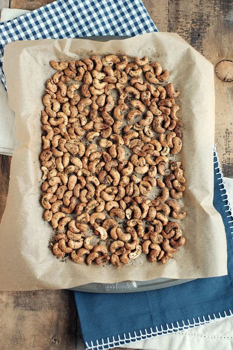 Honey Roasted Cashews Recipe, Cashew Recipes, Simple Snacks, Healthy Homemade Snacks, Healthy Snack Options, Roasted Cashews, Homemade Ranch, Roasted Nuts, Bread Ingredients